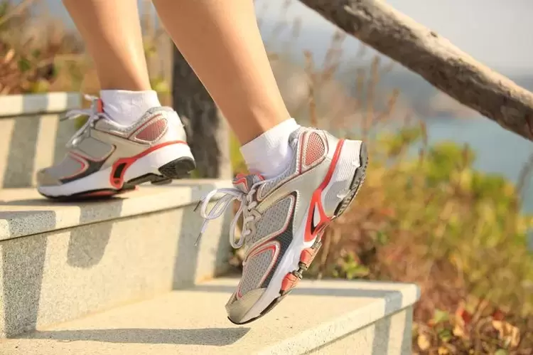 Trčanje stepenicama je način da ojačate mišiće nogu i izgubite težinu