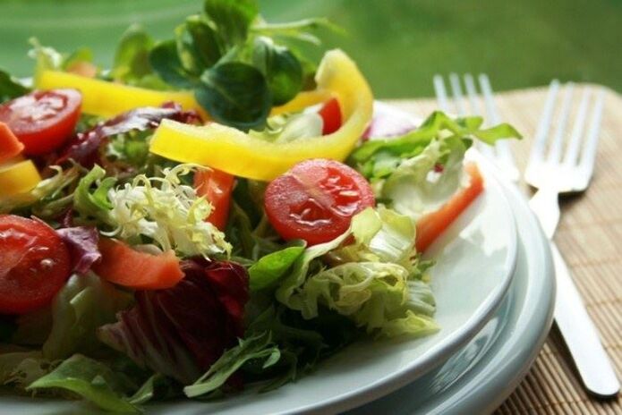 salata od povrća za mršavljenje na pravilnoj prehrani